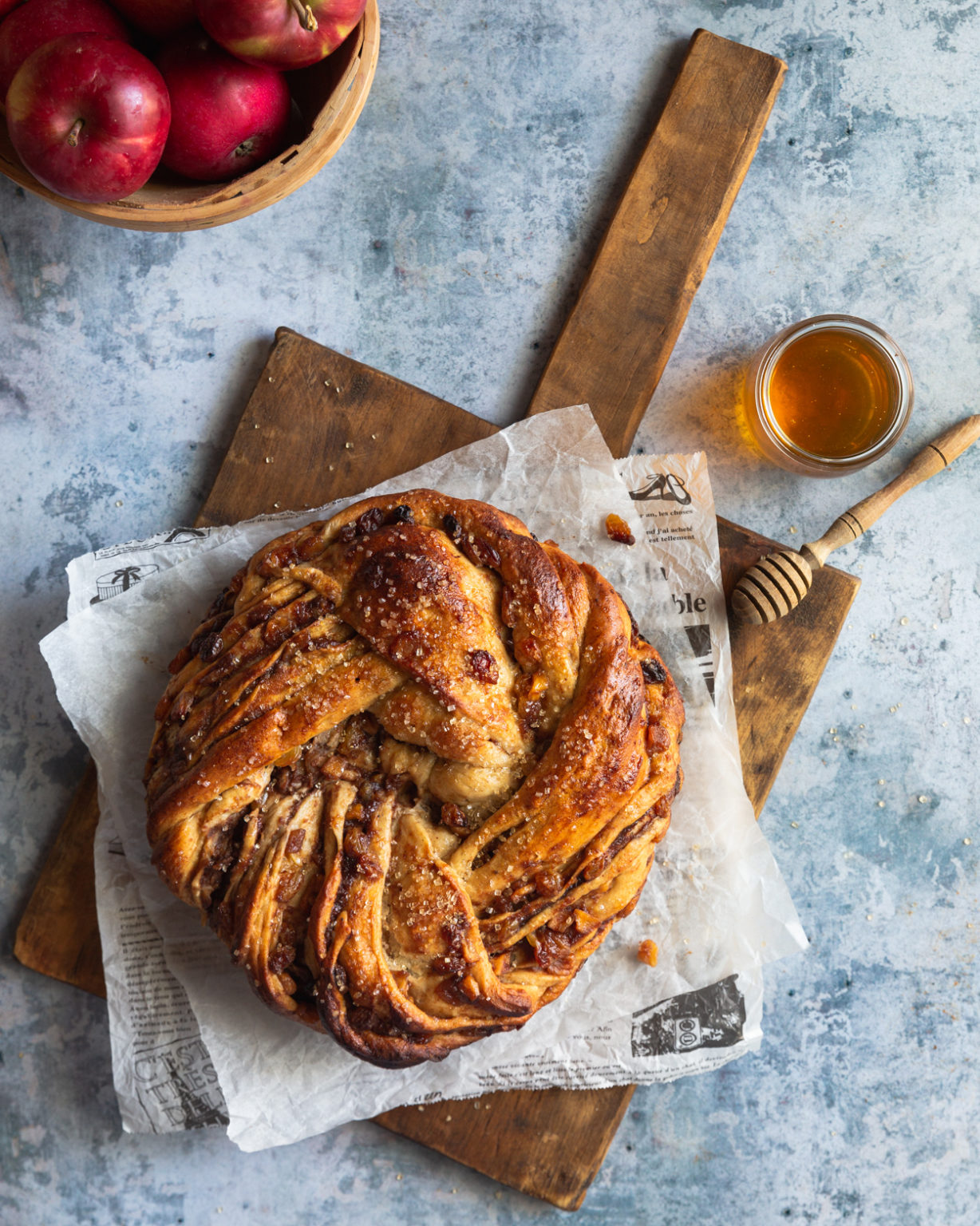 Rosh Hashanah Twisted Apple And Honey Challah - Salt And Serenity